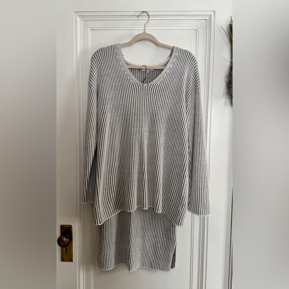 Promesa sweater/skirt set